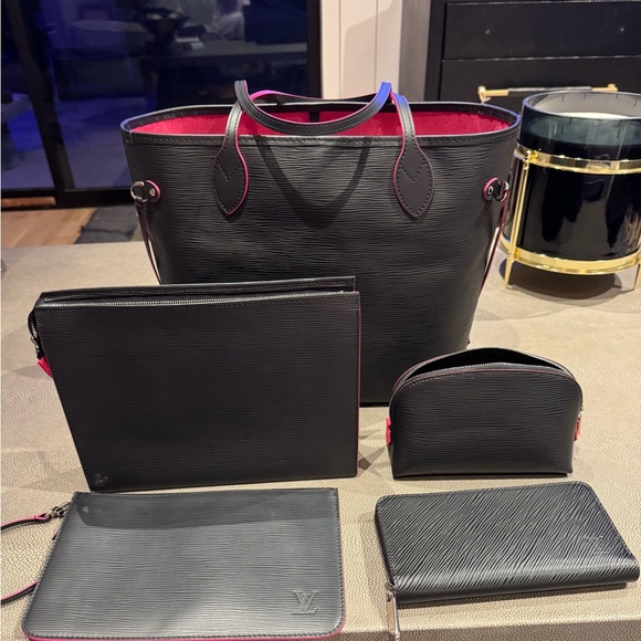 BRAND NEW TOILERTRY POUCH 26 BLK / PINK - Picture 15 of 15